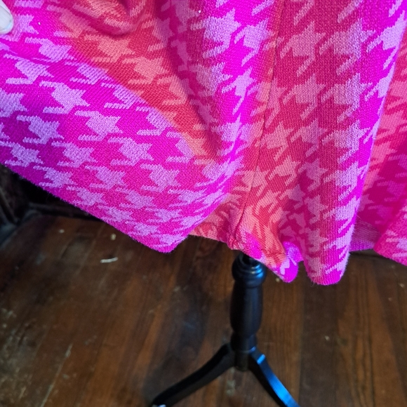 NWT Coco and Shay Size MD Romper Set..Knit Shorts..Cotton Tee - Picture 3 of 7